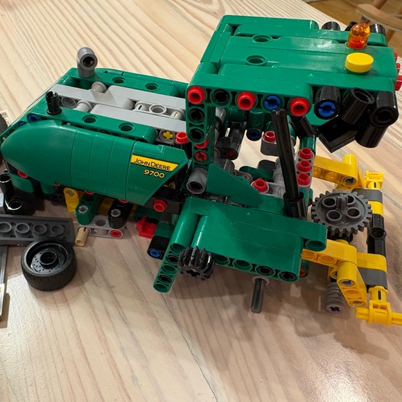 NOT FOR SALE: John Deere 9700 Combine Forage Harvester INCOMPLETE - Picture 3 of 6